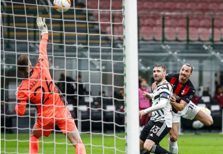 Ảnh bài viết Bruno "cà khịa", gửi thông điệp đến Henderson sau trận thắng AC Milan