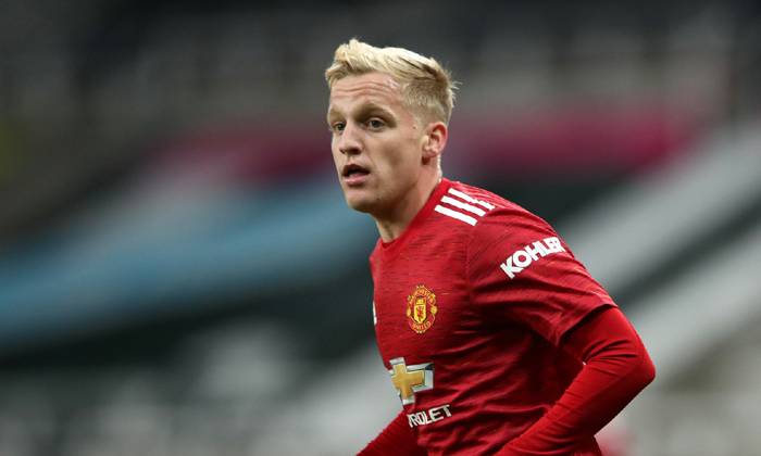 Ảnh bài viết Sau tất cả, Rio Ferdinand nói thẳng về đẳng cấp của Van de Beek