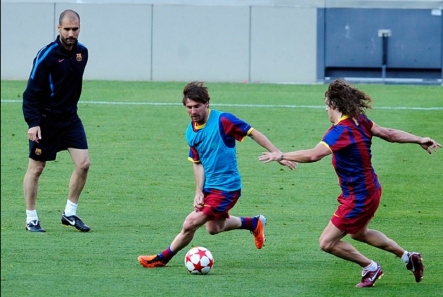 Câu chuyện mang tính biểu tượng của Messi trên sân tập Barca
