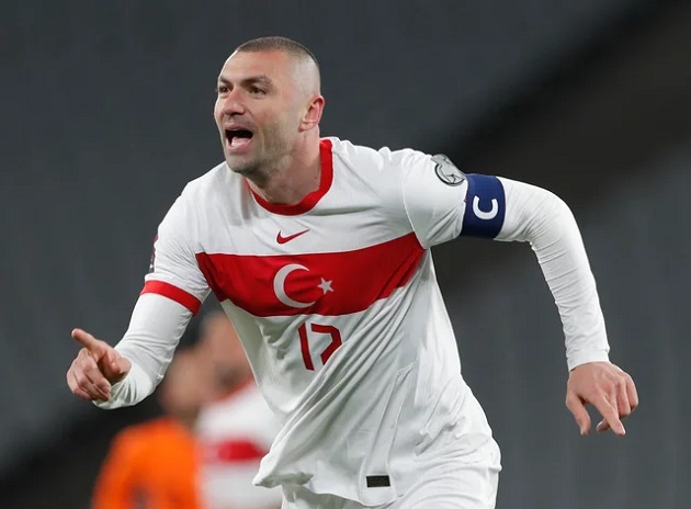 Hủy diệt Hà Lan, 'già gân' Ligue 1 phá kỷ lục 41 năm