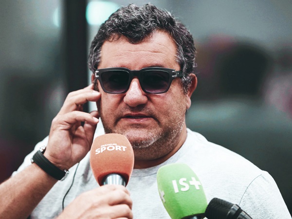 “M.U, Chelsea đều đã đàm phán với Mino Raiola”