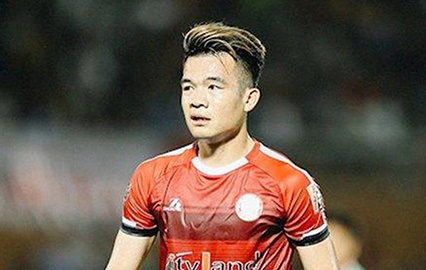 Hùng Dũng gãy chân, HLV Kiatisak nói lời thật lòng về Hoàng Thịnh