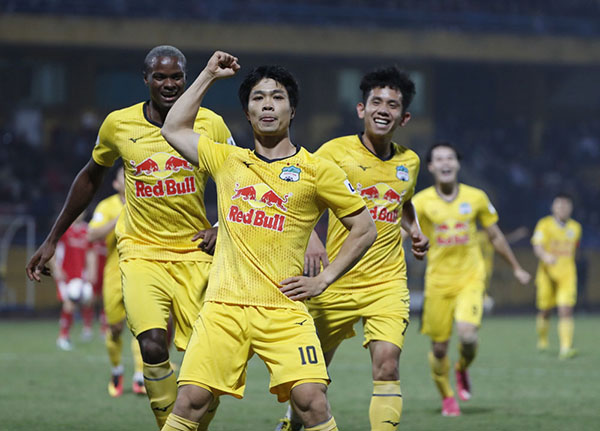 "Chưa thể xem HAGL là ứng viên số 1 cho ngôi vương V-League 2021"