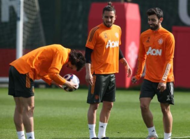 Ảnh bài viết 'Nhạc trưởng' trở lại, Michael Carrick cũng phải ngước nhìn