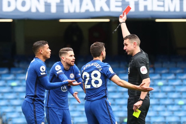 Silva dính thẻ đỏ, Tuchel chỉ ra sao Chelsea khác mắc 2 sai lầm lớn
