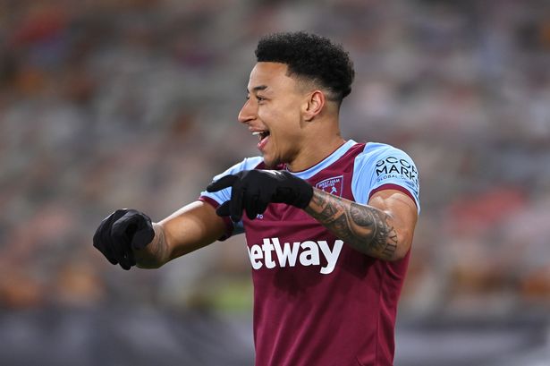 Lingard solo ghi bàn, Carragher lập tức so sánh với 1 cựu sao Man Utd
