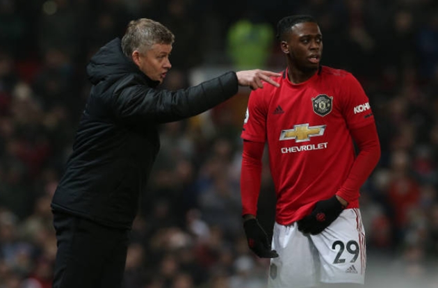 Man Utd rộng cửa đón "người chia lửa" với Wan-Bissaka