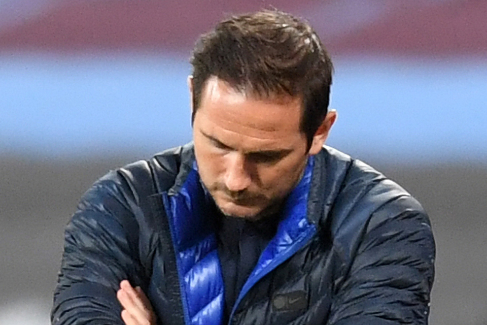Lampard bị Chelsea sa thải, Essien lên tiếng