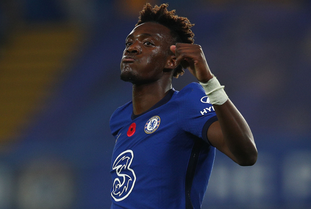 Fan Chelsea trước tin đồn đổi Tammy Abraham lấy Declan Rice