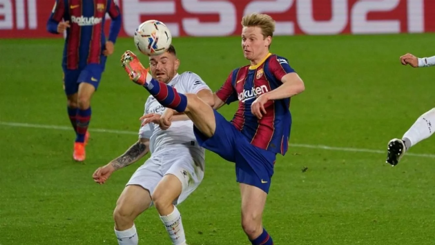 "Chức vô địch nằm trong tay Barcelona..."