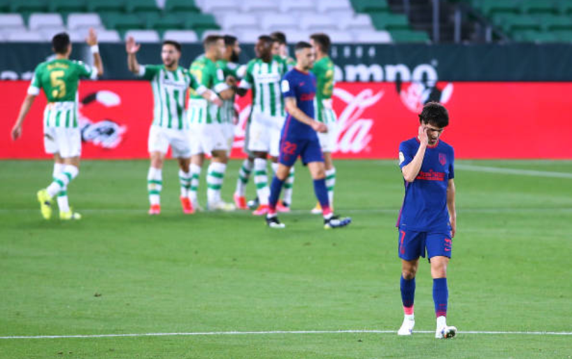 Đánh rơi chiến thắng, Atletico Madrid lỡ cơ hội bứt tốp với Real và Barca