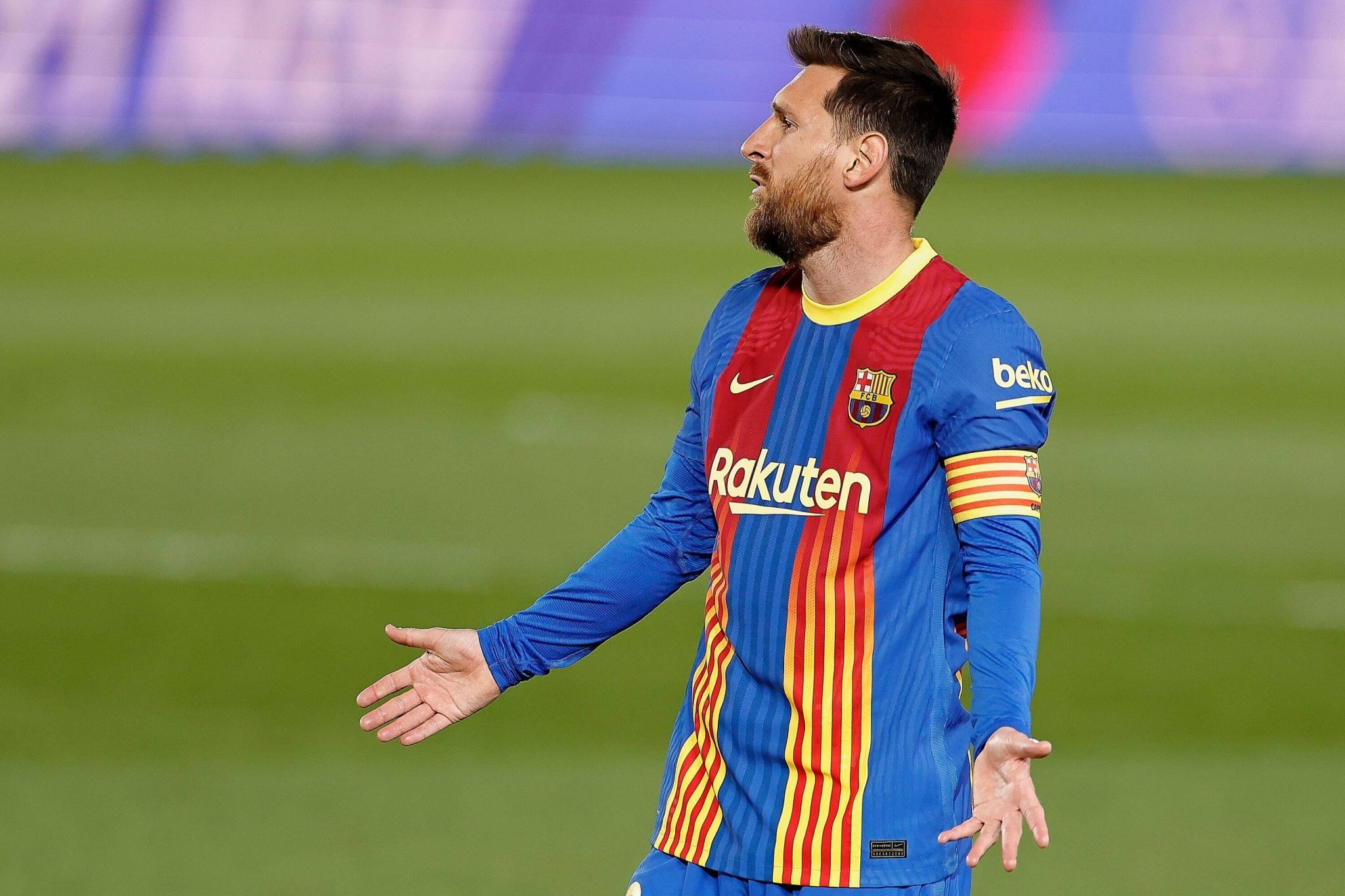 Trận El Clasico lẽ ra phải được bù giờ gần 10 phút