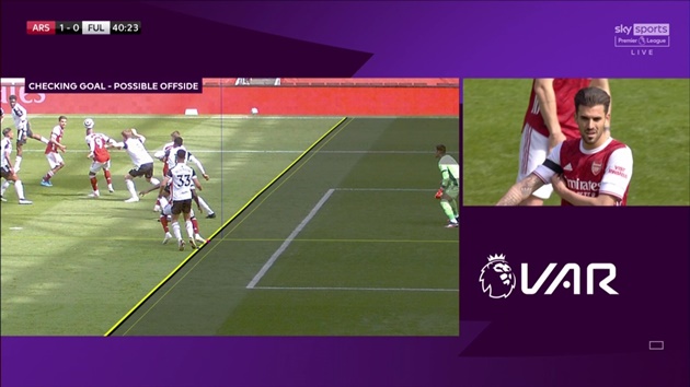 Ảnh bài viết "Móng chân của Saka đã việt vị"