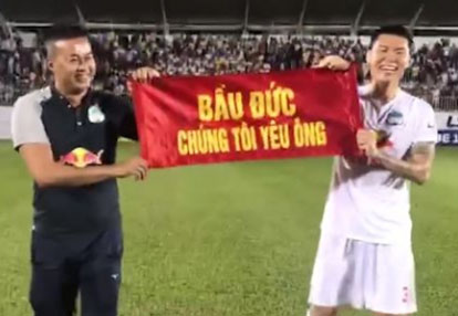Sao HAGL gửi 1 thông điệp bất ngờ đến bầu Đức sau trận thắng CLB Hà Nội
