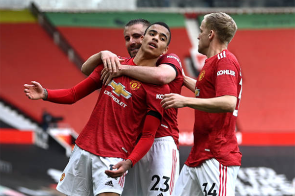 Ảnh bài viết Thắng Burnley, CĐV Man Utd ca ngợi 1 người hùng thầm lặng