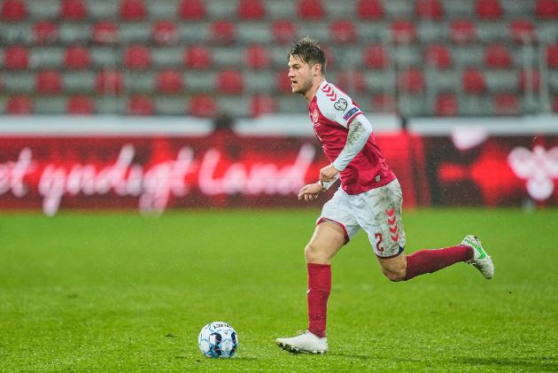 'Đá tảng' Đan Mạch có gì hay để Man Utd, Tottenham theo đuổi?