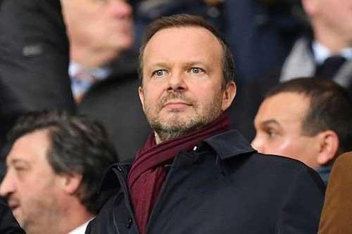 Ảnh bài viết Fabrizio Romano tiết lộ "giọt nước tràn ly" khiến Ed Woodward rời Man Utd