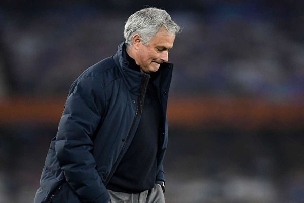 Nhà cái ra tỷ lệ về 7 ứng viên thay thế Jose Mourinho