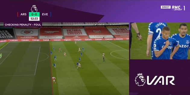Arsenal bị tước quả 11m theo cách không tưởng