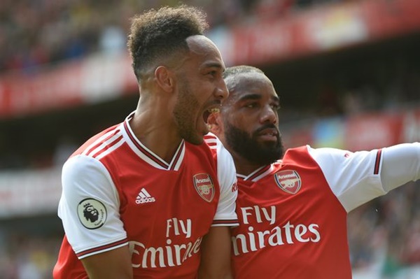 Arsenal xác định 3 mục tiêu thay thế Aubameyang và Lacazette