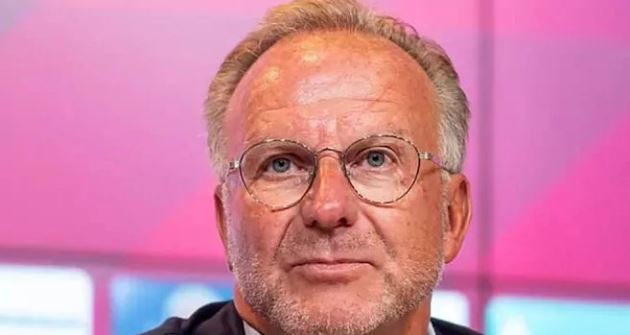 Giám đốc Bayern Munich: "Đó là một phát súng cảnh cáo"
