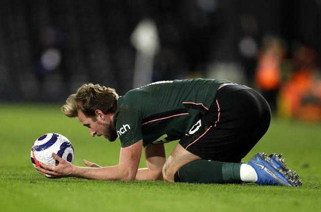 Son xin hãy ngưng khóc! Ở Spurs, có 1 người đáng thương hơn nhiều