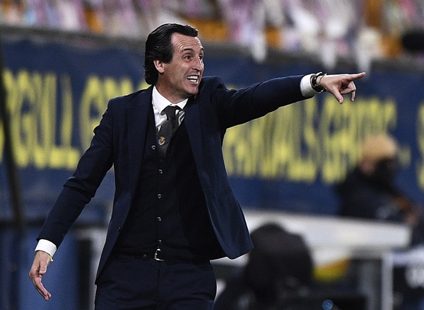 Unai Emery thừa nhận Villarreal “yếu” hơn Arsenal