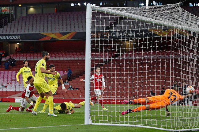Arsenal dừng cuộc chơi, Bernd Leno hé lộ bầu không khí phòng thay đồ