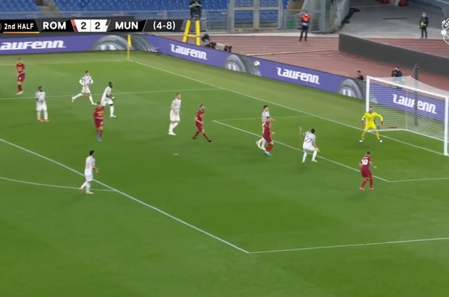 Thua AS Roma, Solskjaer đã tìm ra 'thảm họa phòng ngự' của Man Utd