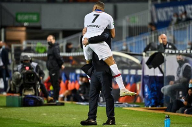 Ảnh bài viết Mbappe hóa Ro béo, PSG nhọc nhằn vào chung kết trên chấm penalty