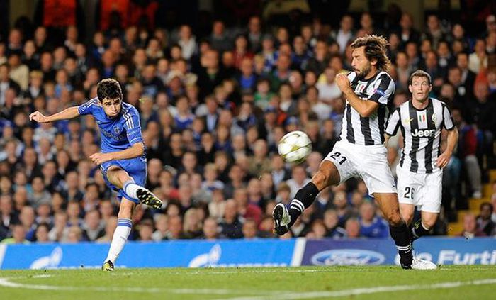 Ảnh bài viết Lập siêu phẩm sút xa, Oscar gợi lại hình ảnh khi còn ở Chelsea