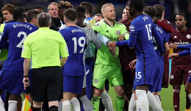 Ảnh bài viết Chelsea và Leicester suýt 'tẩn' nhau ở Stamford Bridge