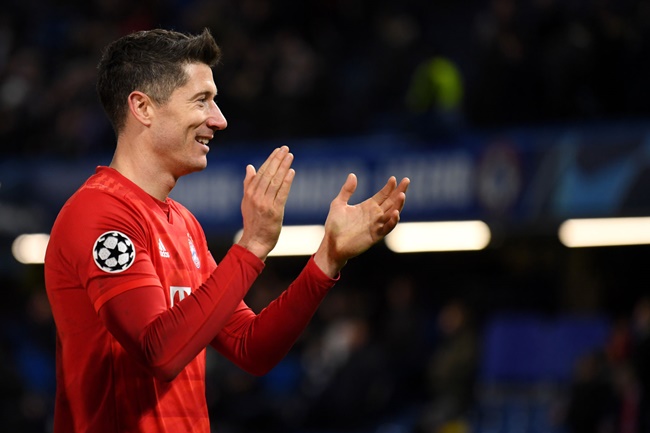 Lewandowski tuyên bố sốc, PSG mừng thầm