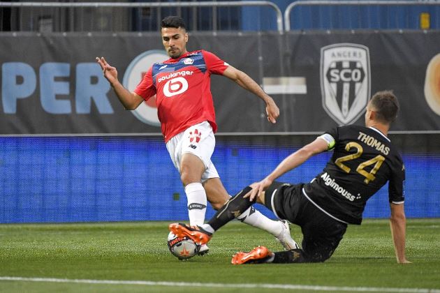 Ảnh bài viết Zeki Celik có gì để 'tam đại gia' Premier League thèm khát?