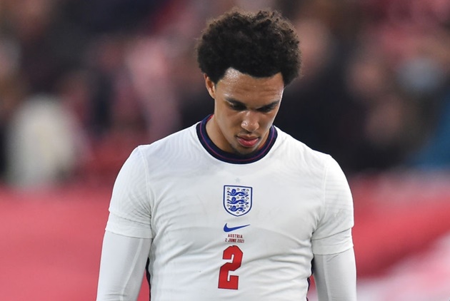 Ảnh bài viết Tuyển Anh ra thông báo về Alexander-Arnold, bi kịch ập đến