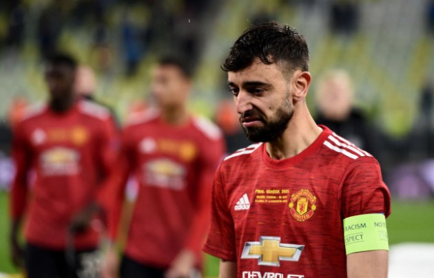 Arsene Wenger chê Bruno Fernandes