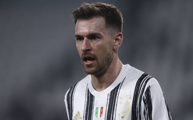 Ảnh bài viết Chuyển nhượng Arsenal: Edu đích thân thương lượng với tiền vệ nhận lương cao kỉ lục