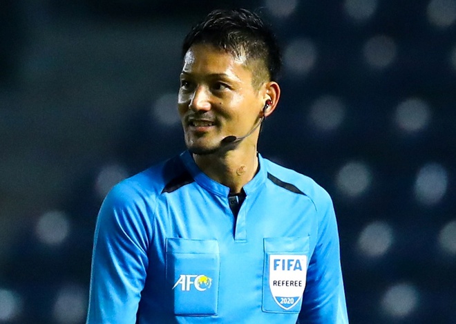 Ảnh bài viết "Văn Toàn ngã, trọng tài thổi penalty là chính xác"