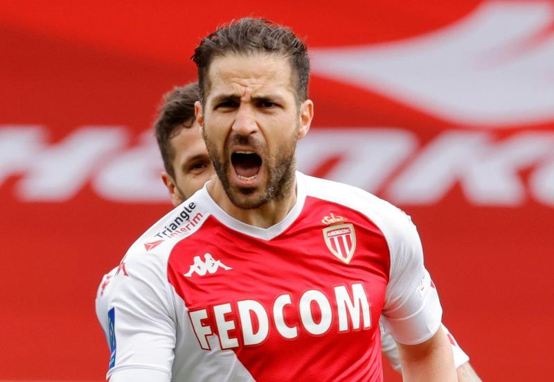 Ảnh bài viết Vì 'quái vật tuyến giữa', Fabregas chấp nhận có lỗi với Chelsea