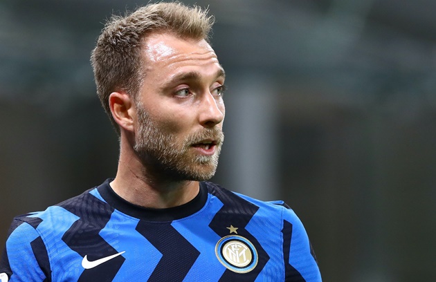 Ảnh bài viết "10 phút trước, Eriksen đã gửi 1 tin nhắn"