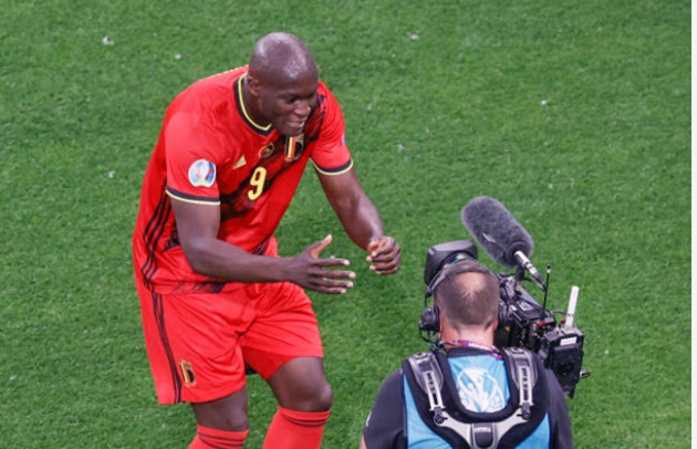 Ảnh bài viết Lukaku động viên Eriksen sau khi ghi bàn