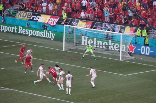 Ảnh bài viết Damsgaard khiến tuyển Bỉ khốn đốn ra sao?