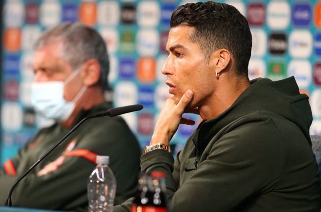 Ảnh bài viết UEFA lên tiếng về hành động của Cristiano Ronaldo