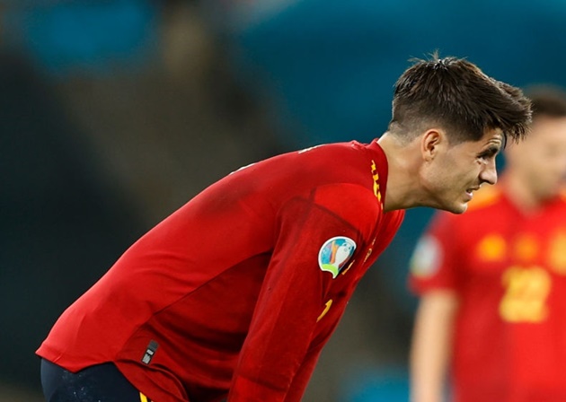 Ảnh bài viết Sút bồi ra ngoài, Morata lập tức lên tiếng