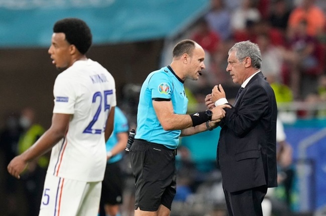Fernando Santos: 'Đó không phải bất lợi của Bồ Đào Nha'
