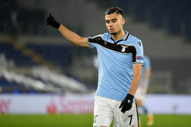 Ảnh bài viết 3 cầu thủ Man Utd có thể dùng để có được đối tác của Maguire