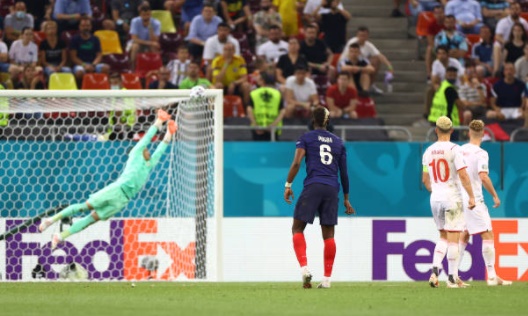 Ảnh bài viết 5 điểm nhấn Pháp 3-3 Thụy Sĩ (pen: 4-5): Siêu phẩm để đời cho Pogba; Ngày buồn của Mbappe