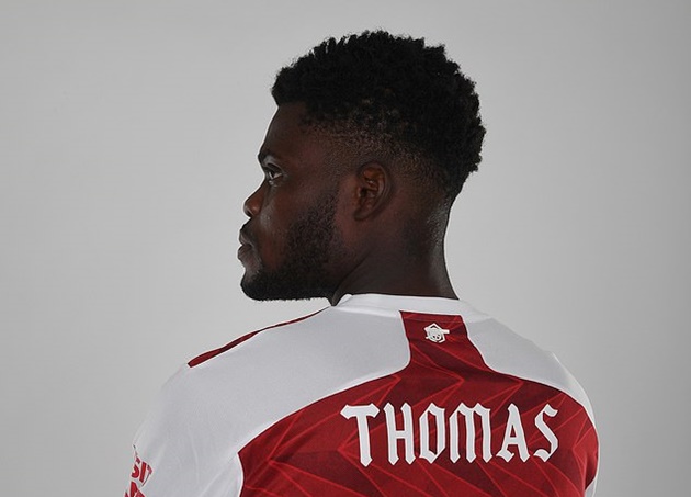 Ảnh bài viết Đổi số áo, Partey phá vỡ im lặng