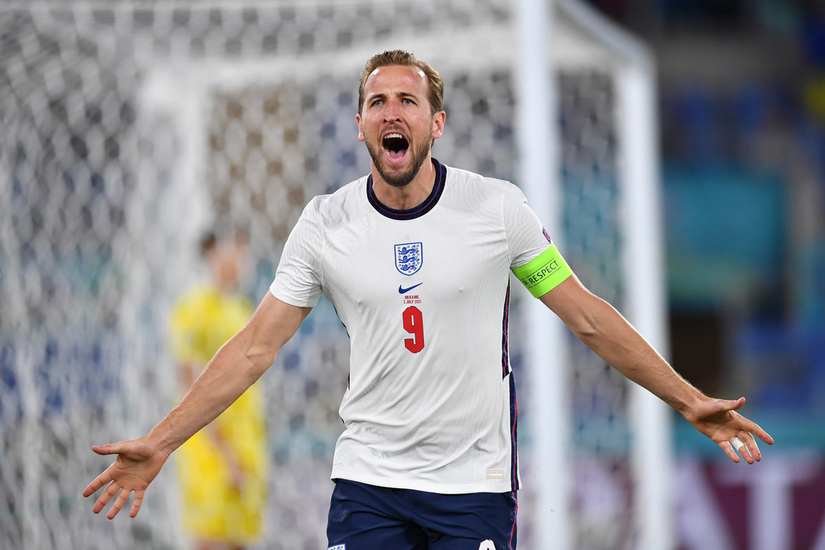 Ảnh bài viết Pep Guardiola đầu hàng, chỉ còn Chelsea, M.U theo đuổi Harry Kane?