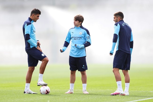 Ảnh bài viết Lahm ca ngợi bộ đôi tại Man City, có thể kể thừa lứa thế hệ vàng TBN